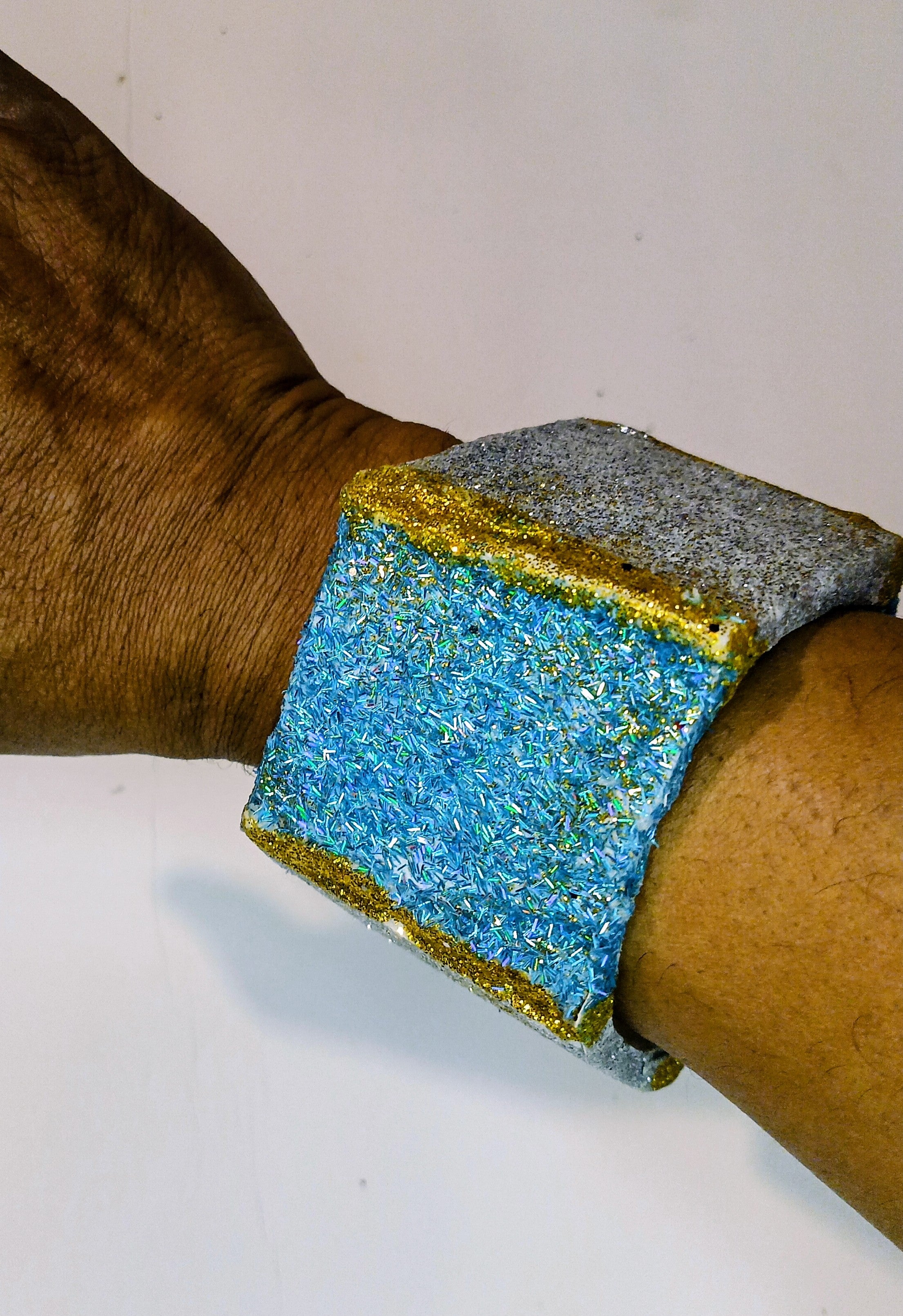 GLITTY BRACELET